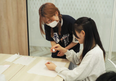 学生もお手伝い。在学生と交流してみよう！